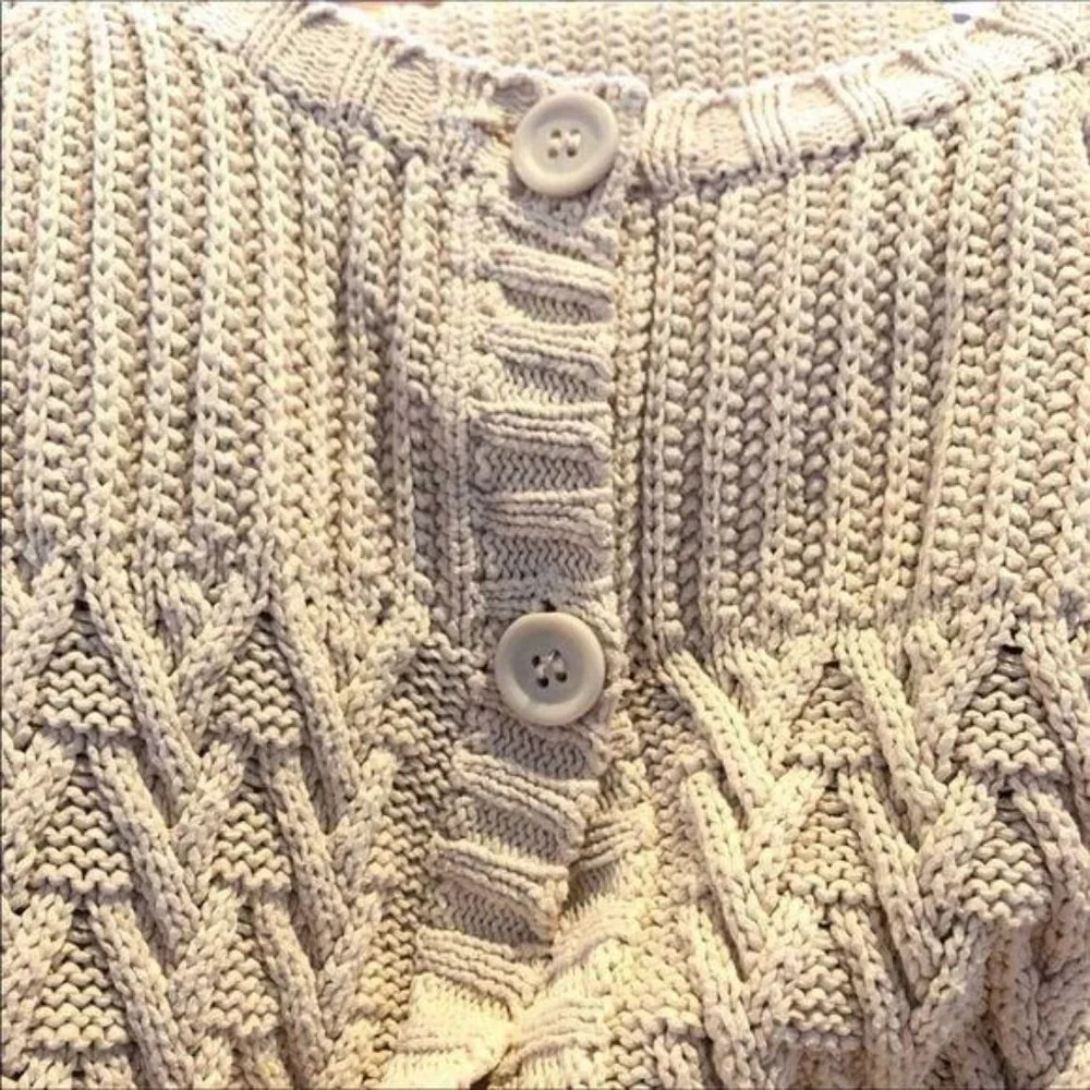 Studio M button down Sweater. Cream colored, medium - Picture 5 of 6
